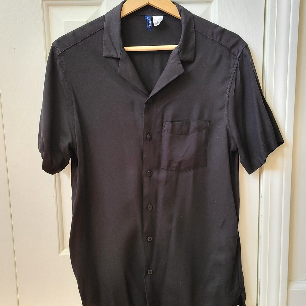H&M black lightweight button down